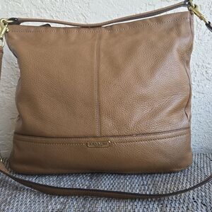 Coach F23293 Pebbled Leather Crossbody Shoulder Bag Tan Camel Brass Hardware